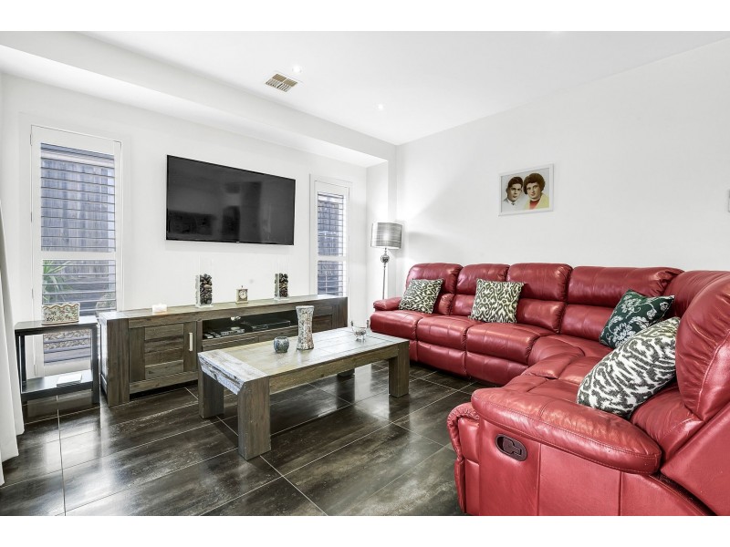 12 Knightsbridge Drive, Epping VIC 3076