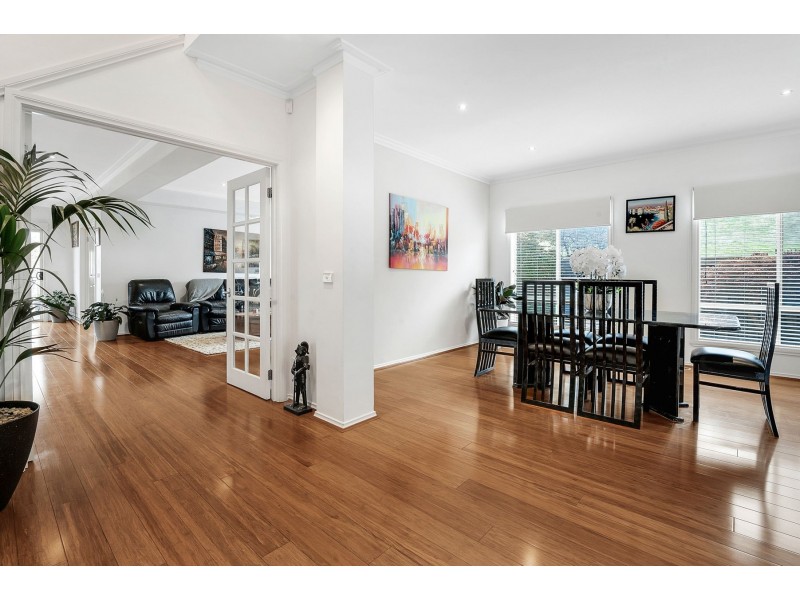 19 Lyons Rise, South Morang VIC 3752