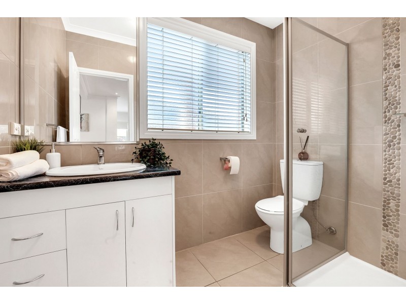 19 Lyons Rise, South Morang VIC 3752