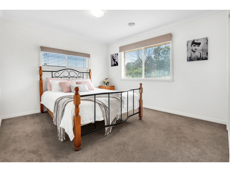 19 Lyons Rise, South Morang VIC 3752
