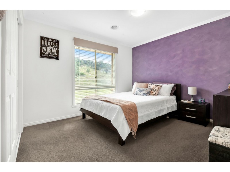 19 Lyons Rise, South Morang VIC 3752