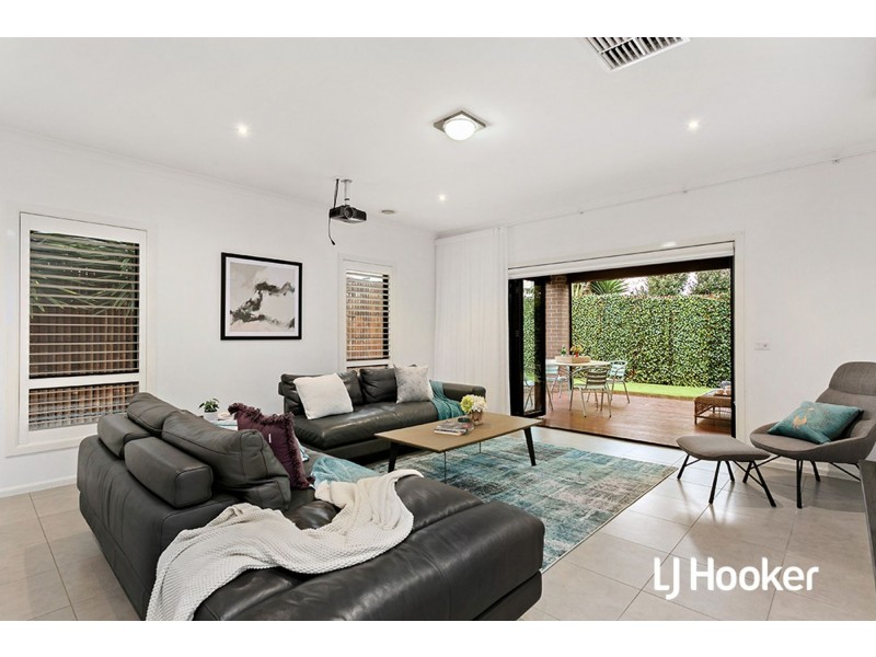 8 Cauduro Way, Epping VIC 3076