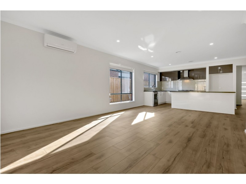 13 Piccadilly Drive, Wollert VIC 3750