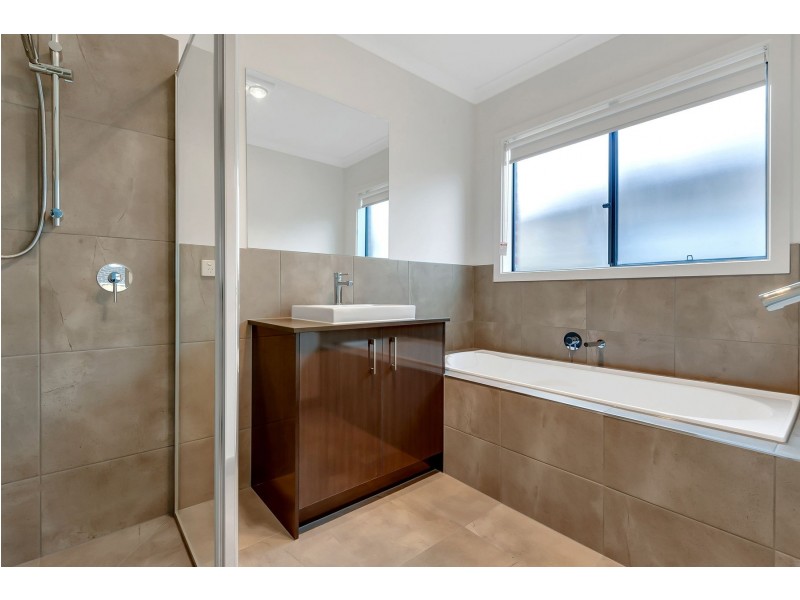 13 Piccadilly Drive, Wollert VIC 3750