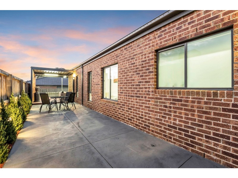 34 Yellow Brick Road, Doreen VIC 3754