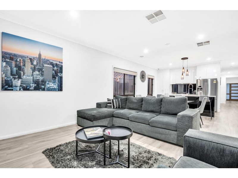 34 Yellow Brick Road, Doreen VIC 3754