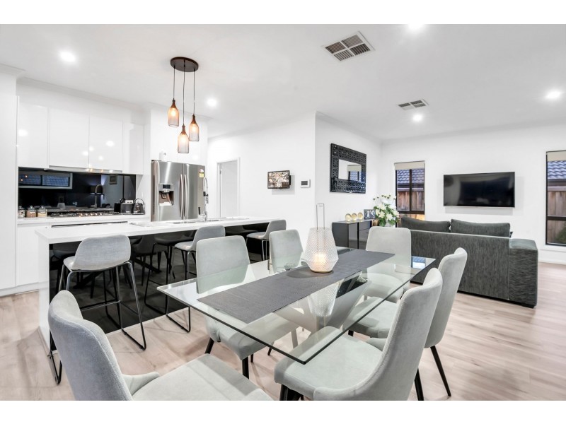 34 Yellow Brick Road, Doreen VIC 3754