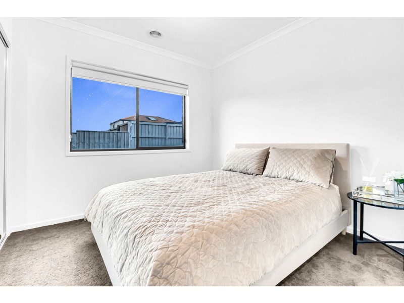 17 Osmond Crescent, Wollert VIC 3750