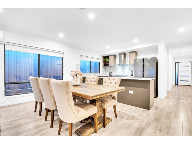 17 Osmond Crescent, Wollert VIC 3750