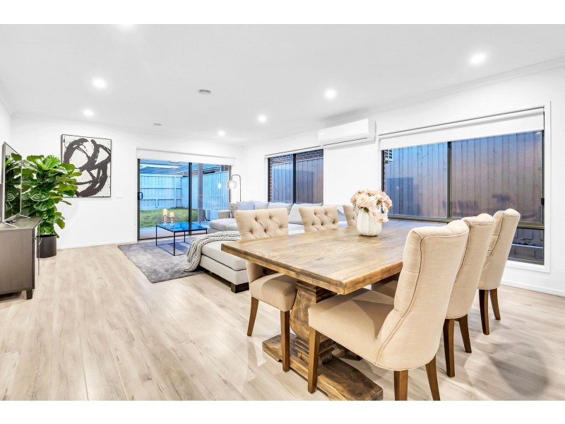 17 Osmond Crescent, Wollert VIC 3750