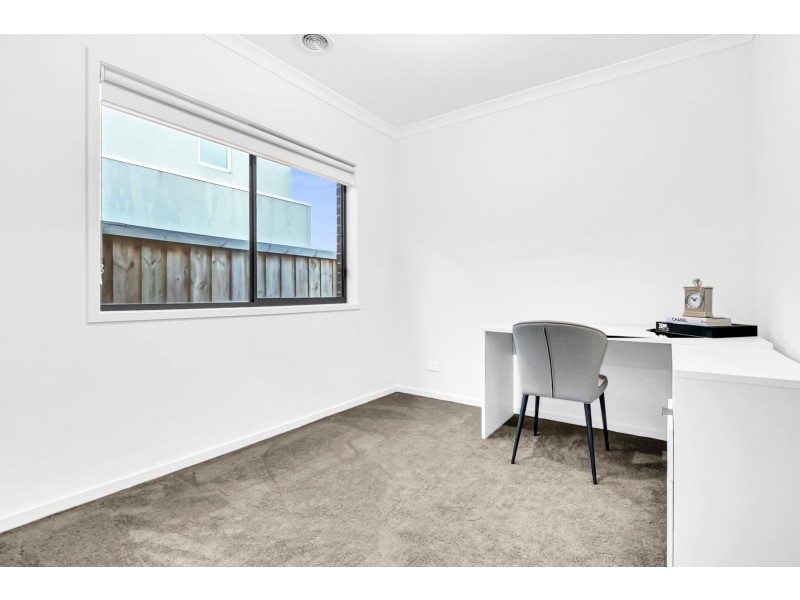 17 Osmond Crescent, Wollert VIC 3750