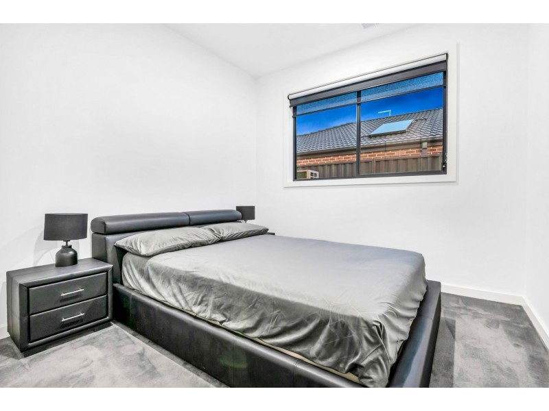 21 Leyburn Parade, Wollert VIC 3750