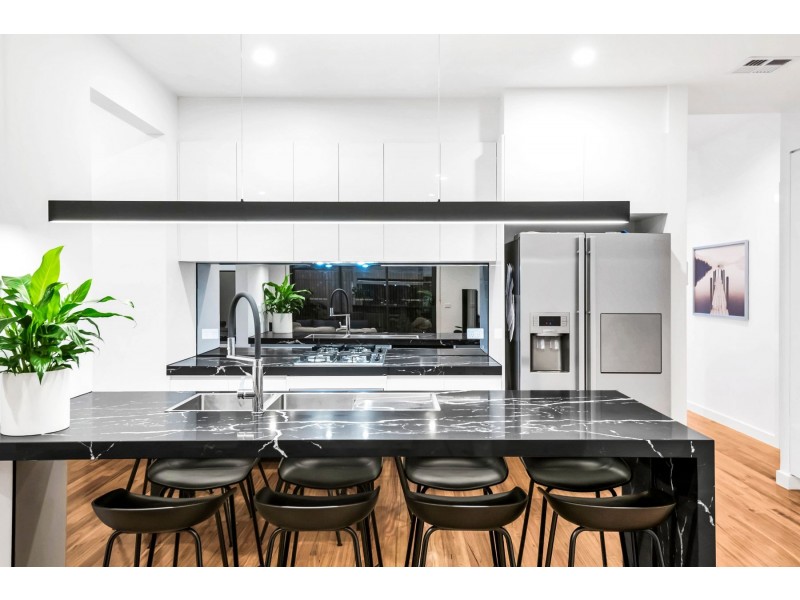 21 Leyburn Parade, Wollert VIC 3750