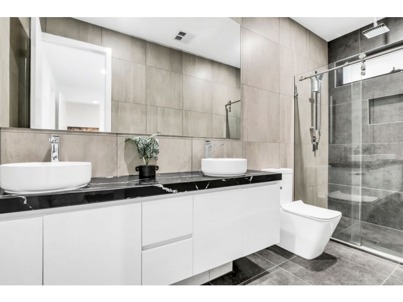 21 Leyburn Parade, Wollert VIC 3750