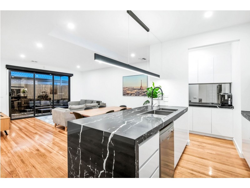 21 Leyburn Parade, Wollert VIC 3750