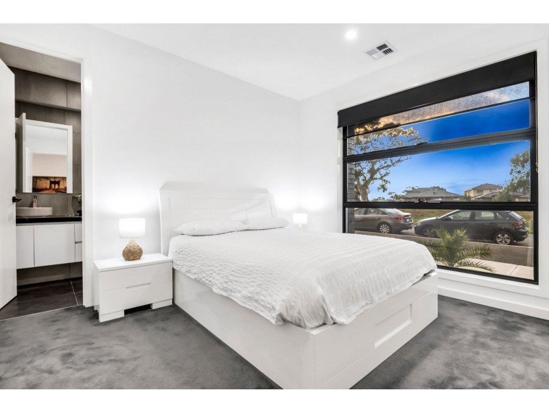 21 Leyburn Parade, Wollert VIC 3750