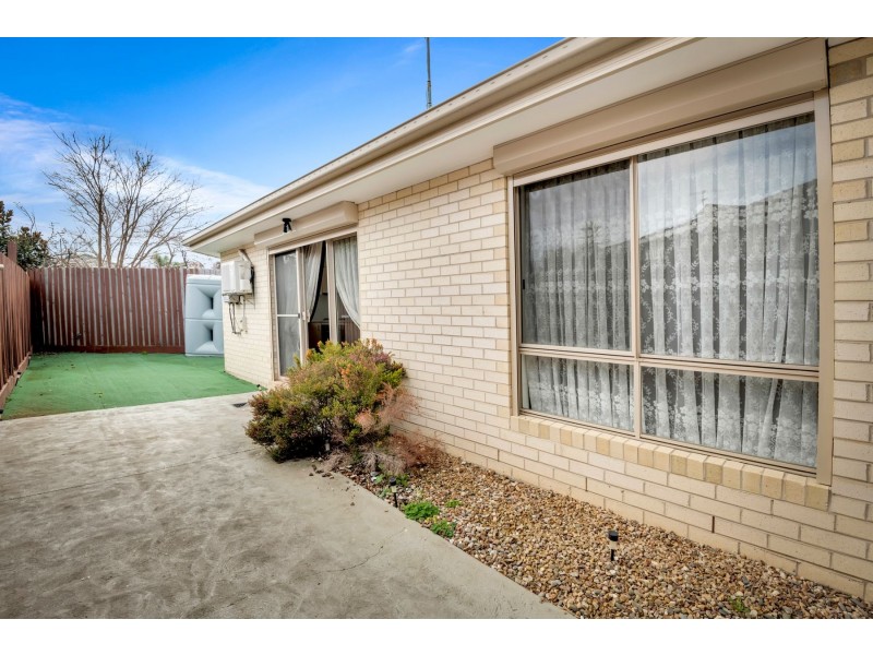 2/13 Balcombe Court, Thomastown VIC 3074