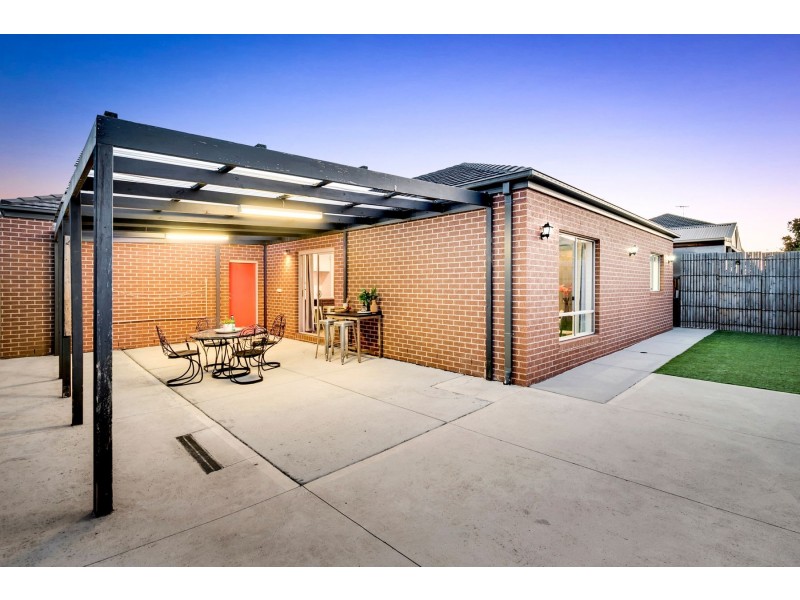 22 Draper Crescent, Epping VIC 3076