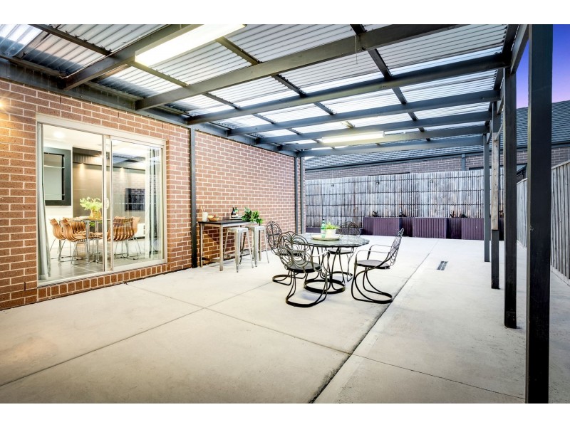 22 Draper Crescent, Epping VIC 3076