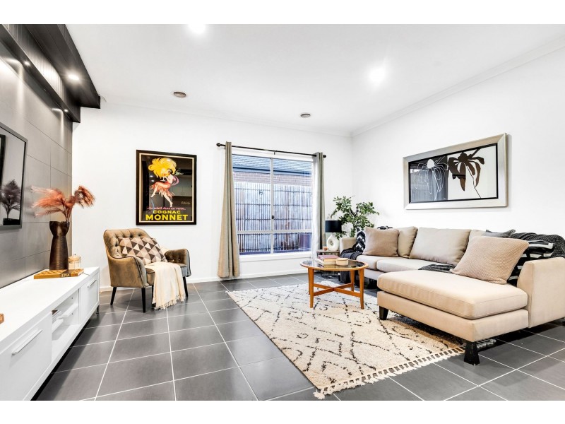 22 Draper Crescent, Epping VIC 3076