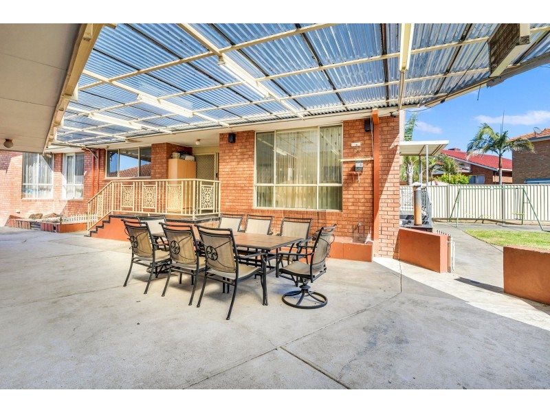 8 Teneriffe Close, Epping VIC 3076