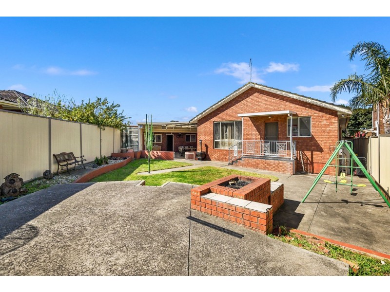 8 Teneriffe Close, Epping VIC 3076