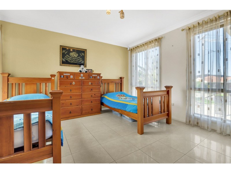 8 Teneriffe Close, Epping VIC 3076