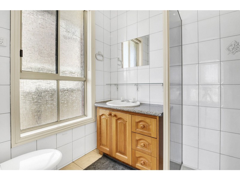 8 Teneriffe Close, Epping VIC 3076