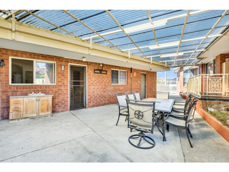 8 Teneriffe Close, Epping VIC 3076