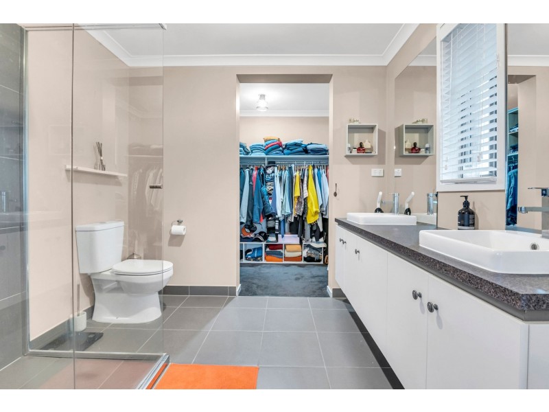 15 Ligures Street, Wollert VIC 3750