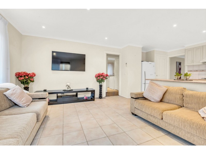 5 Hemsworth Court, Roxburgh Park VIC 3064