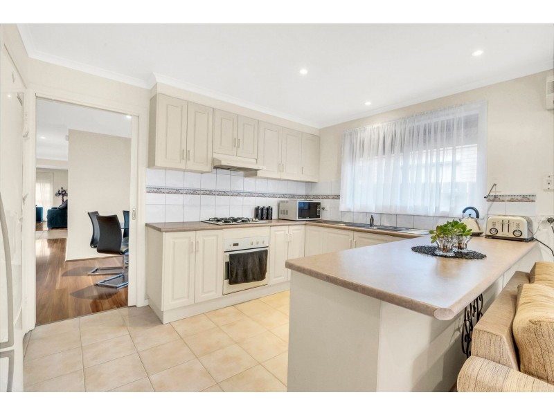 5 Hemsworth Court, Roxburgh Park VIC 3064