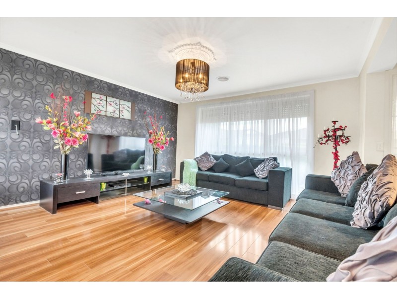 5 Hemsworth Court, Roxburgh Park VIC 3064