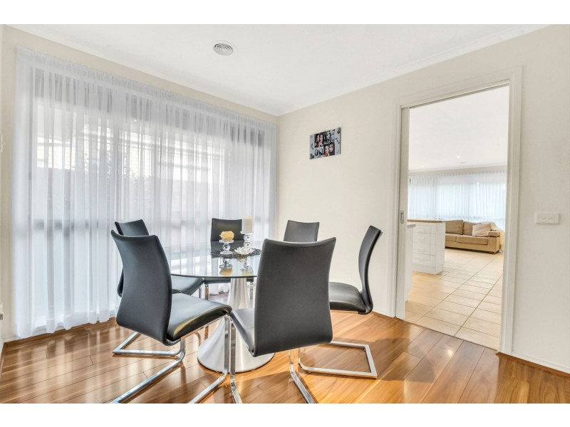 5 Hemsworth Court, Roxburgh Park VIC 3064