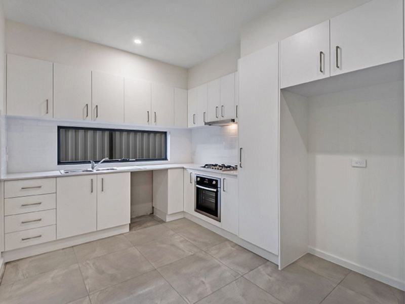 4/5 Harbury Street, Reservoir VIC 3073