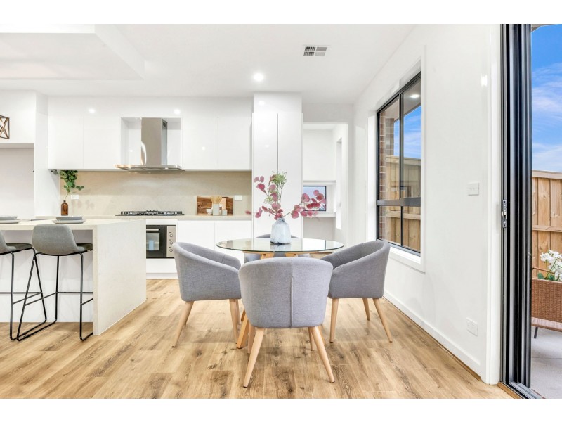 30 Clapham Avenue, Wollert VIC 3750