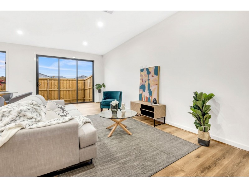 30 Clapham Avenue, Wollert VIC 3750