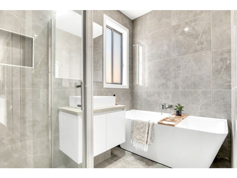 30 Clapham Avenue, Wollert VIC 3750