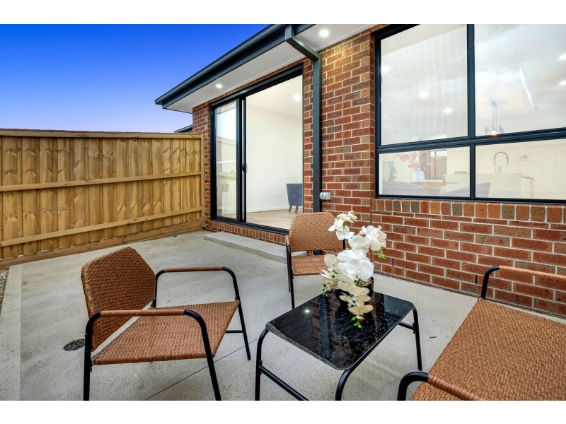 30 Clapham Avenue, Wollert VIC 3750