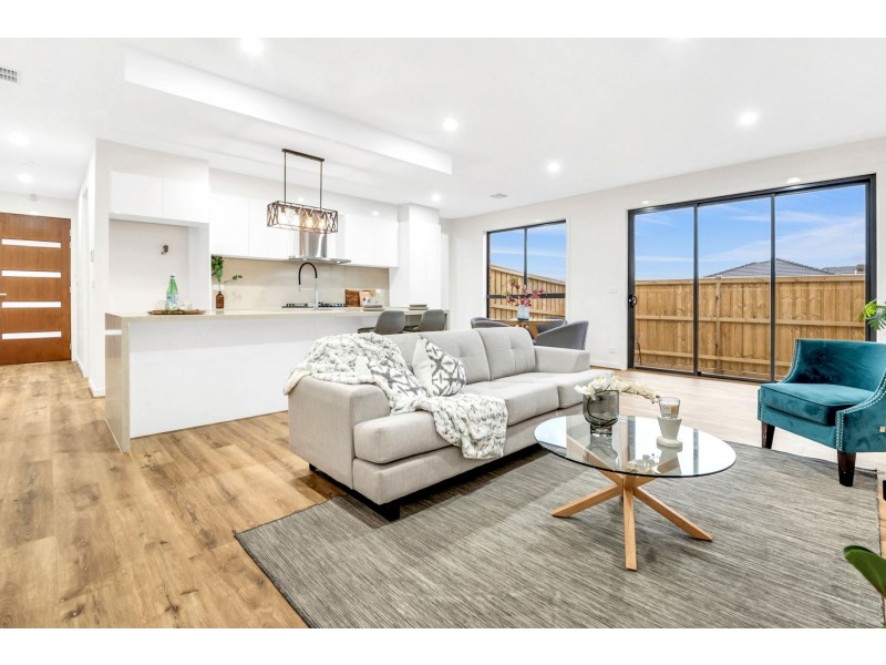 30 Clapham Avenue, Wollert VIC 3750