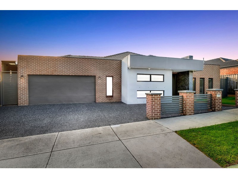 32 Alhambra Drive, Epping VIC 3076