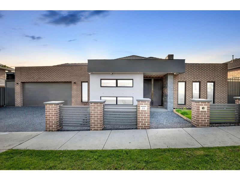 32 Alhambra Drive, Epping VIC 3076