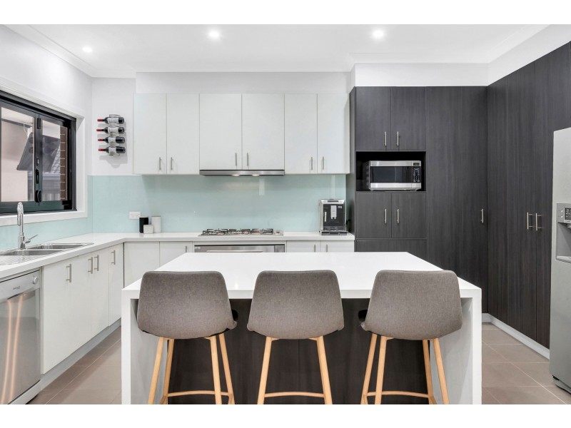 32 Alhambra Drive, Epping VIC 3076