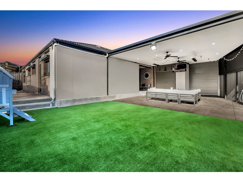 32 Alhambra Drive, Epping VIC 3076