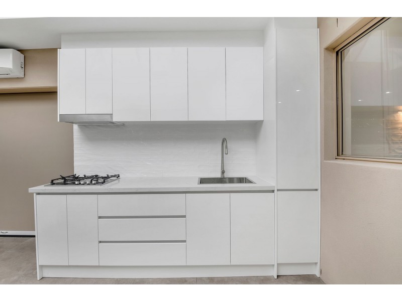 11 Benaroon Drive, Lalor VIC 3075