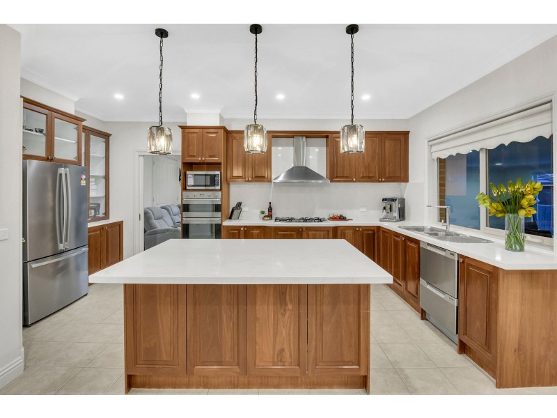 89 Meridian Drive, South Morang VIC 3752