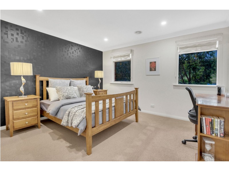 89 Meridian Drive, South Morang VIC 3752