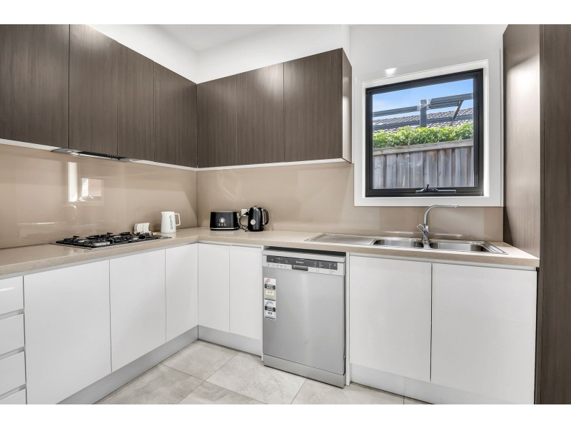 24 Bellevue Boulevard, South Morang VIC 3752