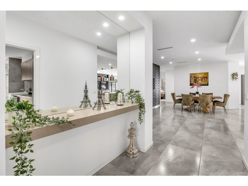 24 Bellevue Boulevard, South Morang VIC 3752