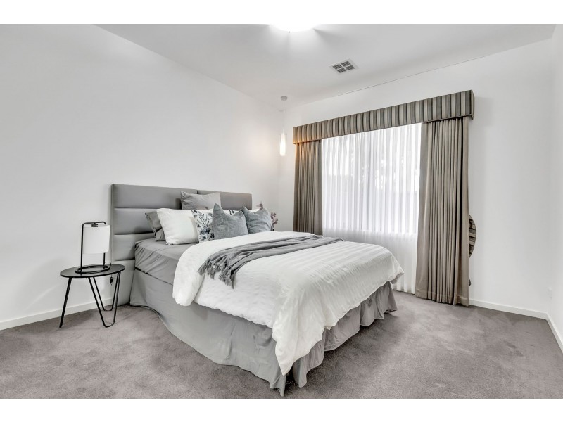 24 Bellevue Boulevard, South Morang VIC 3752